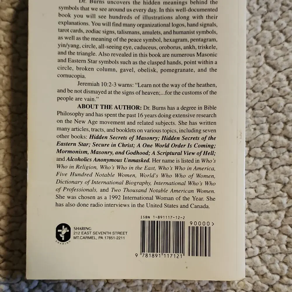 Masonic & Occult Symbols Illustrated Dr. Cathy Burns Paperback